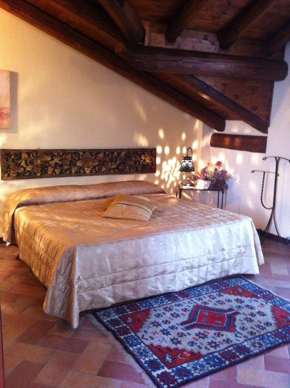 B&B Gira-Sole Cuneo Habitación foto