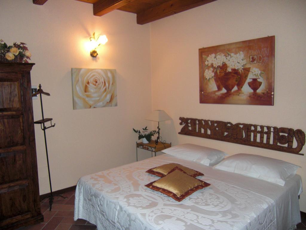 B&B Gira-Sole Cuneo Habitación foto